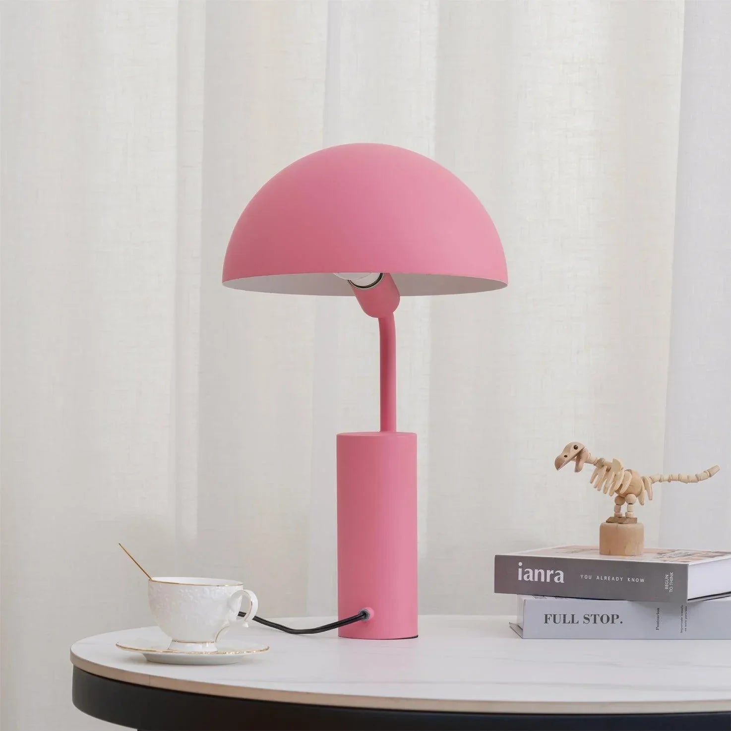 Ardela | Rzeźbiarska lampa stołowa