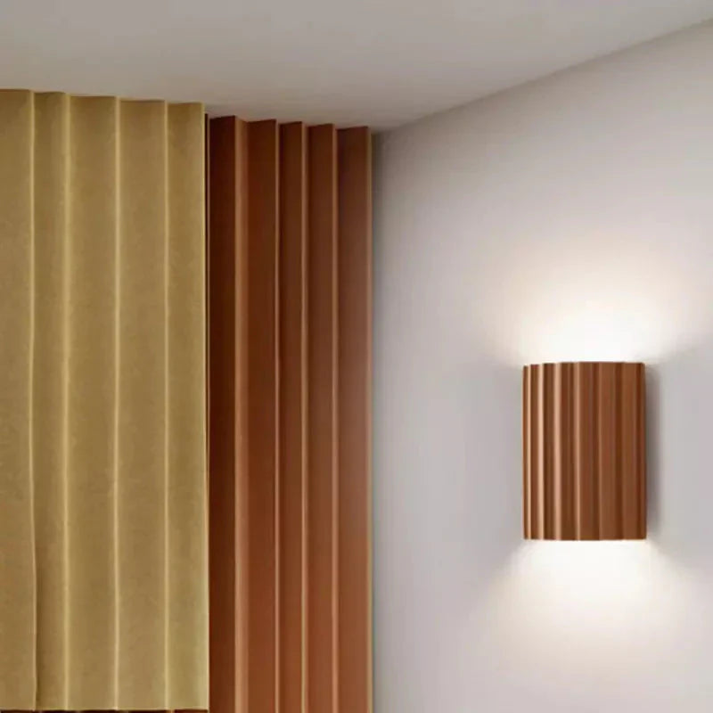 Curvella | Falista lampa ścienna