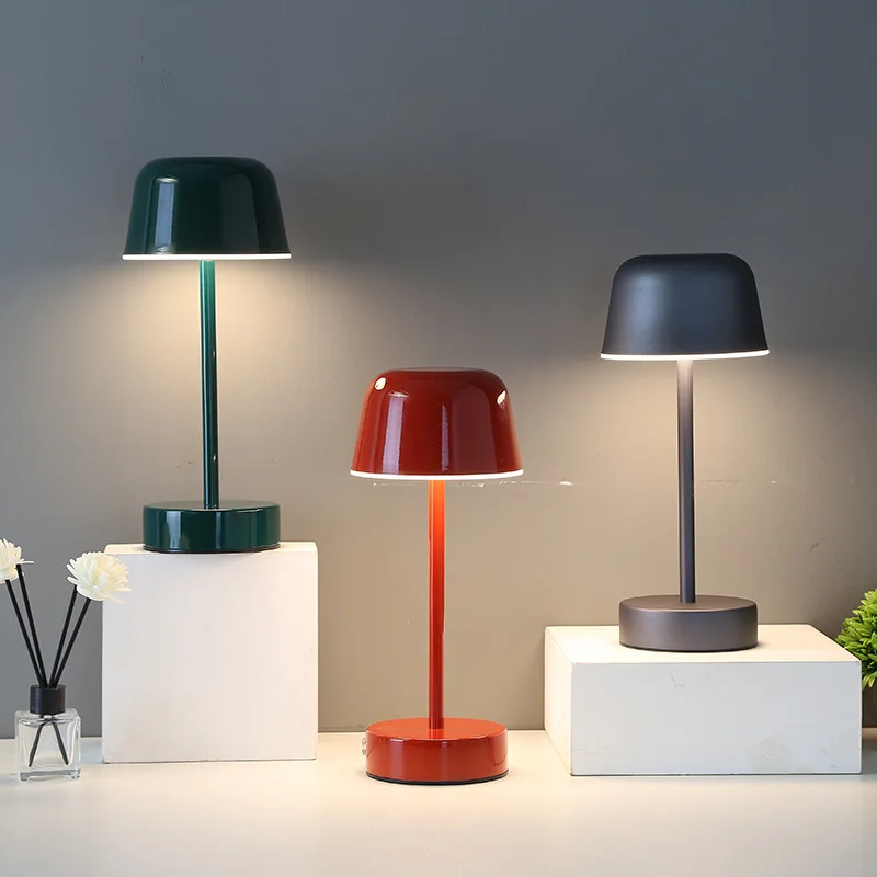 Elara | Nowoczesna minimalistyczna lampa stołowa