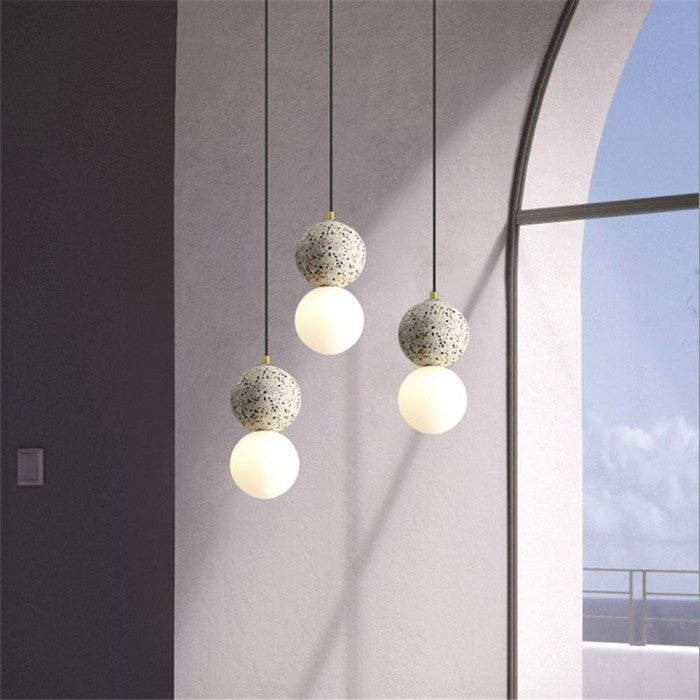 Oriva | minimalistyczna lampa wisząca w kształcie kuli