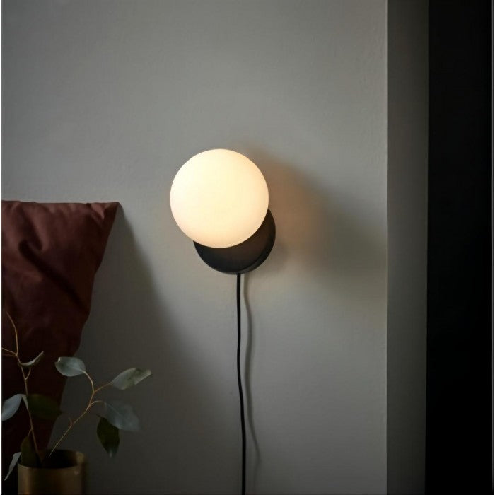 Oriva | minimalistyczna lampa wisząca w kształcie kuli
