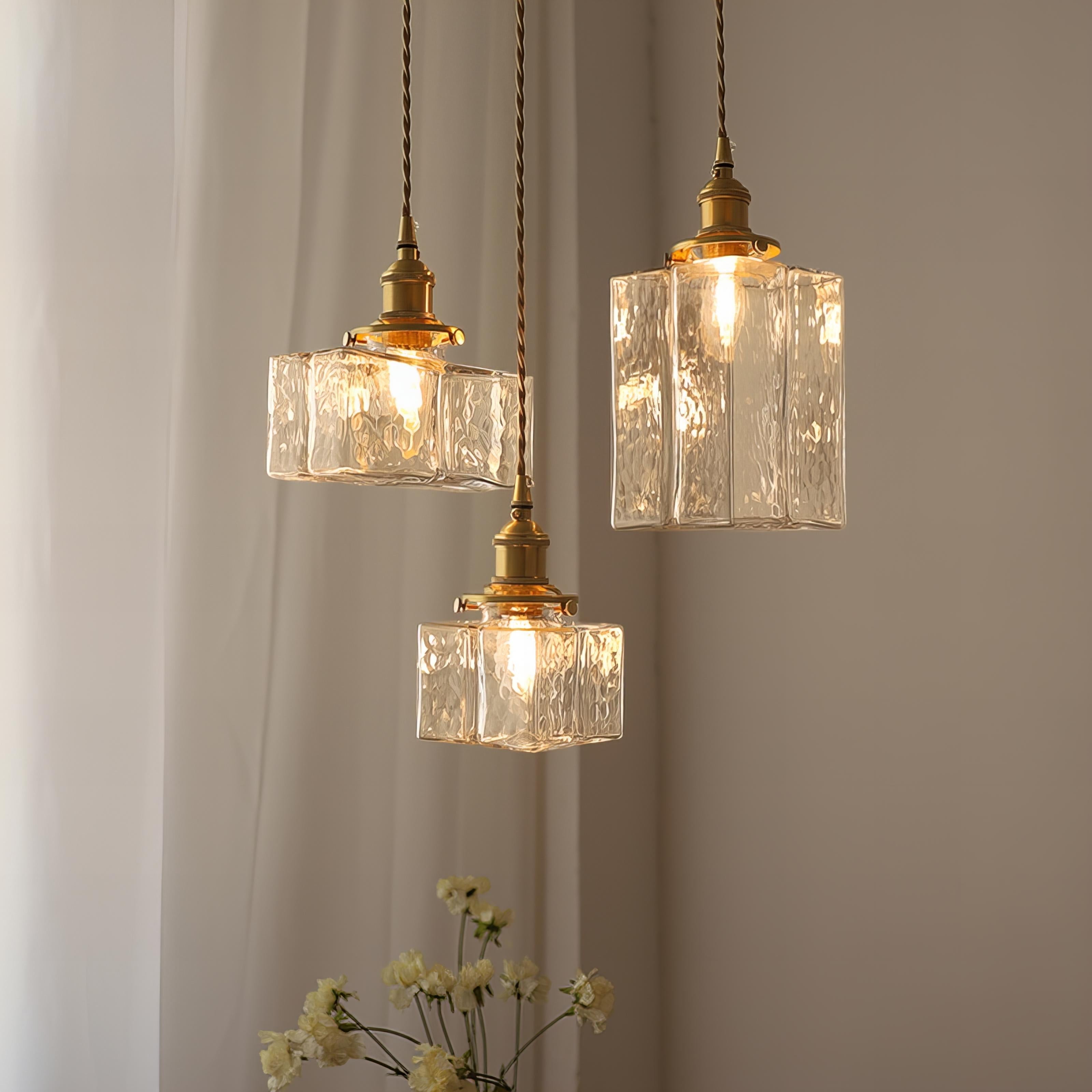 Orvani – lampa wisząca LED z kloszem w kształcie sześcianu