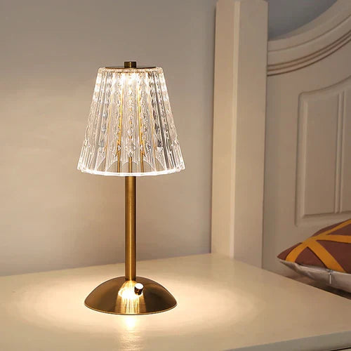 Luminique | Lampa stołowa z karbowanym kloszem szklanym