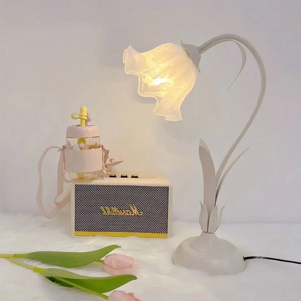Florina | Kwiatowa lampa stołowa z kloszem w kształcie kwiatu