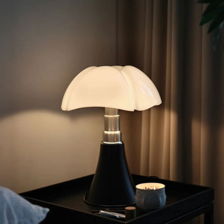 Novalta | Lampa stołowa w nowoczesnym kształcie kwiatu